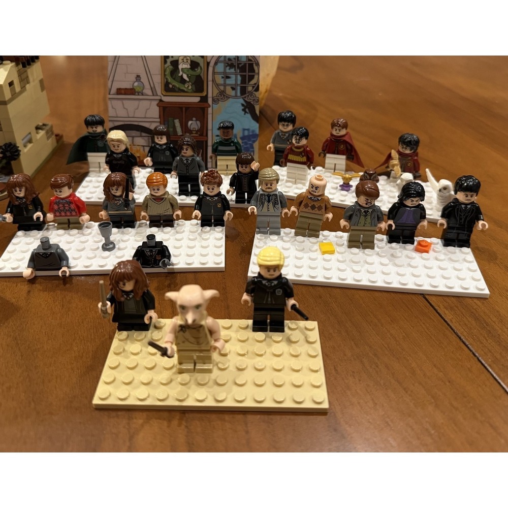 LEGO Harry Potter 4lb Lot 20+ Minifigures Sets - Picture 1 of 15